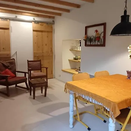 L'ancienne Taverne D'hotes Et アパート Souspierre
